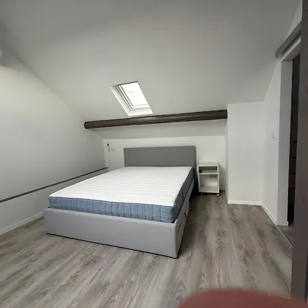 Le Gaston De Belair - 007 - Shared Kitchen *