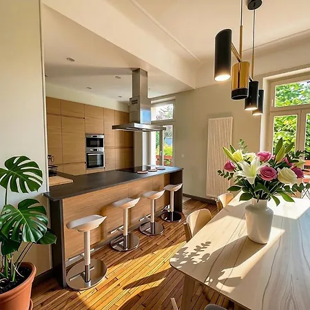 Le Gaston De Belair - 007 - Shared Kitchen *